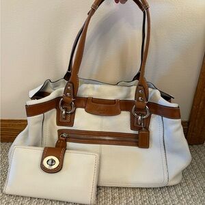 Vintage Coach Penelope White Pebbled Leather Tote + Wallet Duo